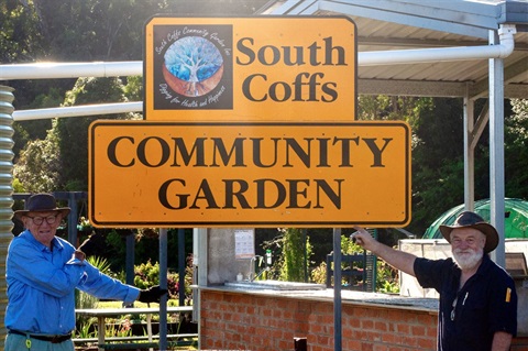 Photo of members of South Coffs Community Garden. 